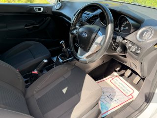 /photos/12789/72ffe63c-00a7-32e4-2386-83955bce87c2_i320x240.jpg