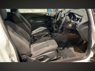/photos/12789/d12e9a7d-34c0-6ac2-bc19-6c5117061239_i320x240.jpg